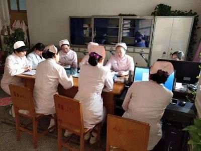 交流管理经验 河南誉美肾病医院举办护士长管理工作经验大会